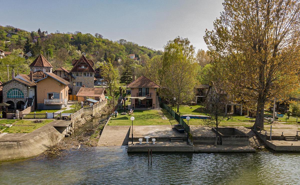 Dunavska Kuca Semêndria Exterior foto